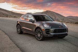 Porsche отзывает Macan в России